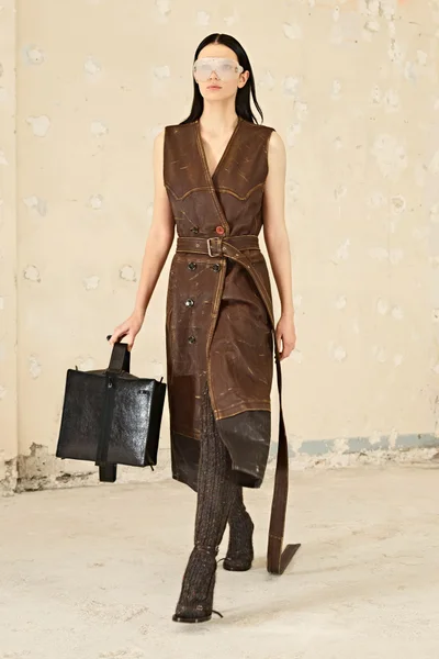 Look 11